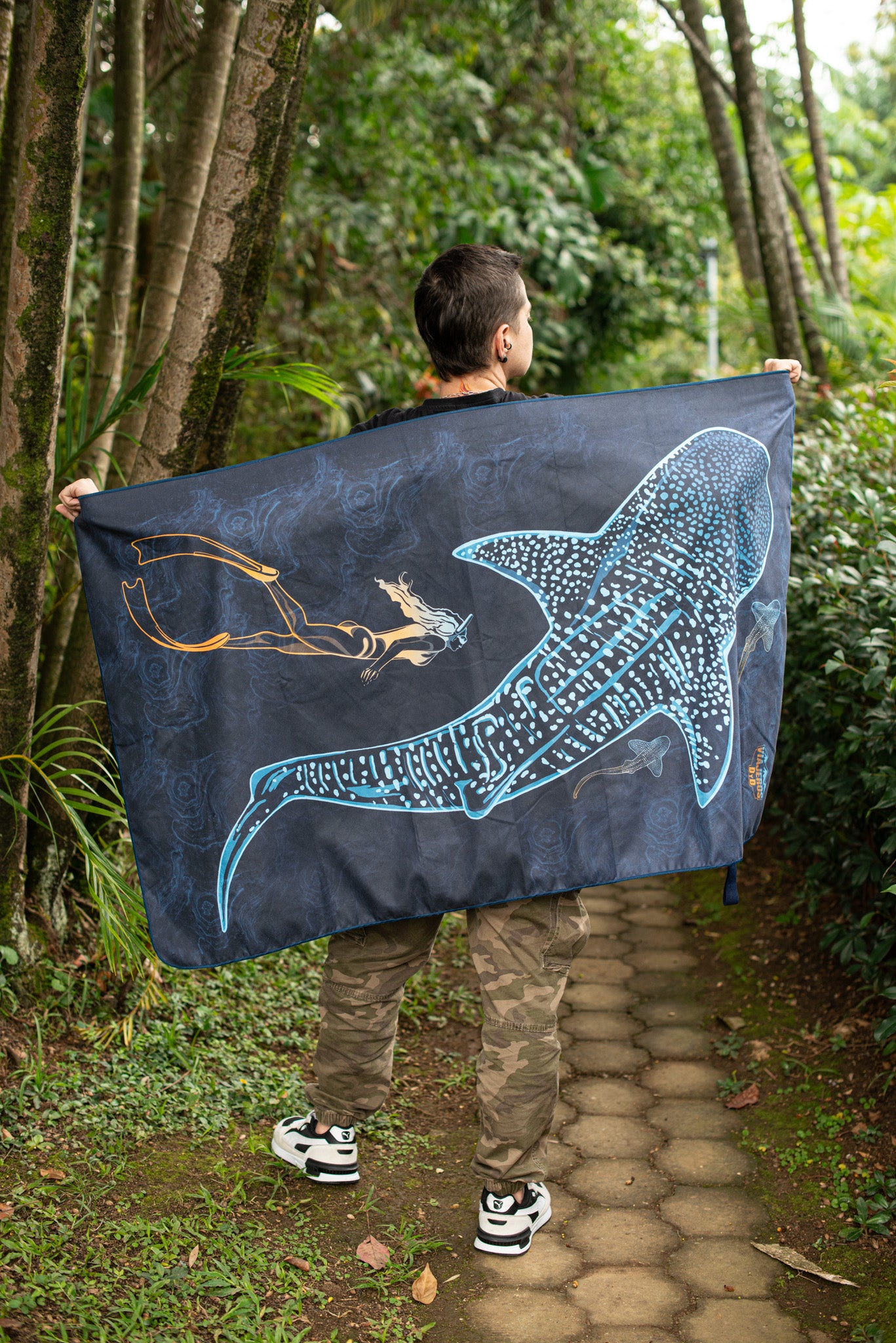 Toalla Microfibra tiburón Ballena 130 cm x 80 cm